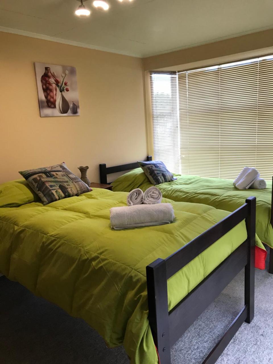 Refugio Bulnes Hostelプエルト・ナタレス エクステリア 写真